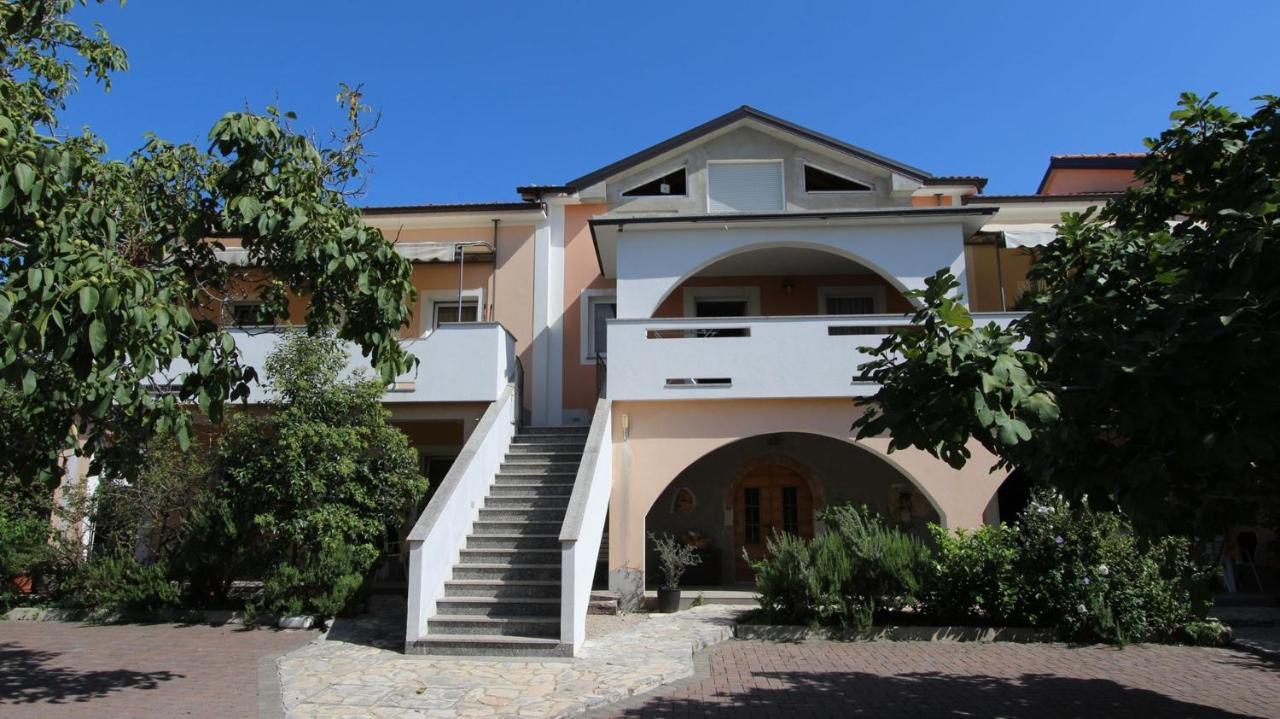 Apartments Kirincic Sveti Vid-Miholjice Exterior foto