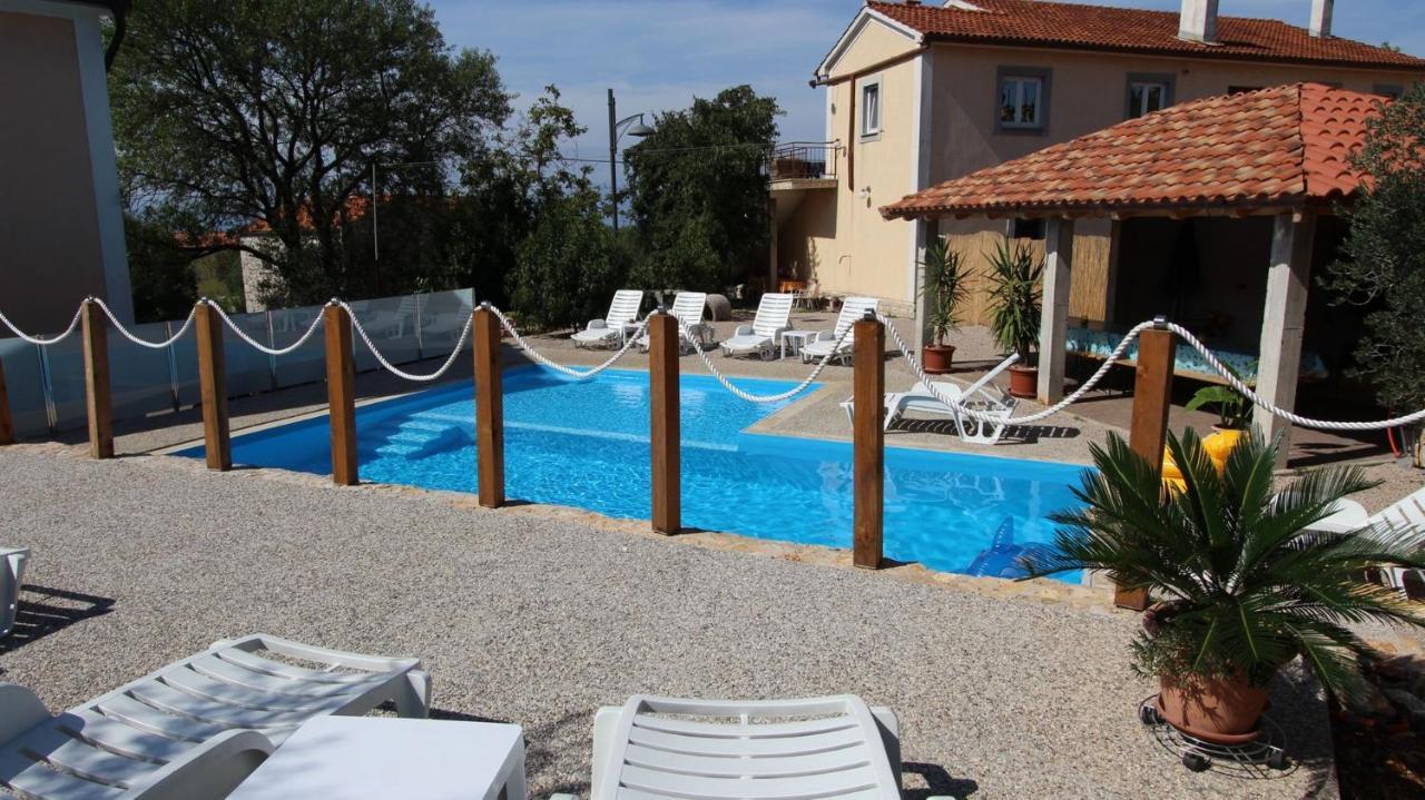 Apartments Kirincic Sveti Vid-Miholjice Exterior foto