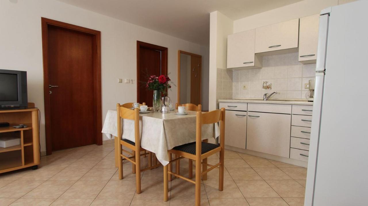 Apartments Kirincic Sveti Vid-Miholjice Exterior foto